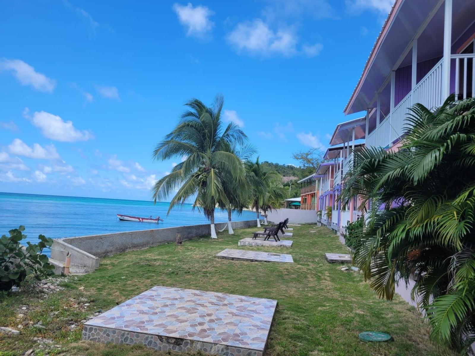 Hotel Posada Del Mar Fresh Water Bay Exterior photo